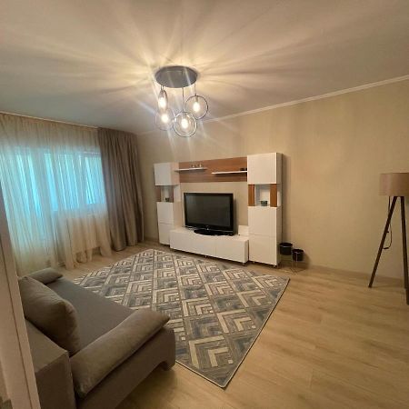 Apartament Bella Тиргу-Окна Екстер'єр фото