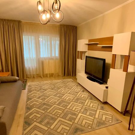Apartament Bella Тиргу-Окна Екстер'єр фото