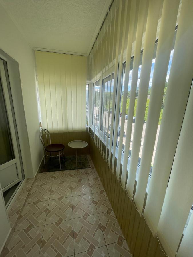 Apartament Bella Тиргу-Окна Екстер'єр фото