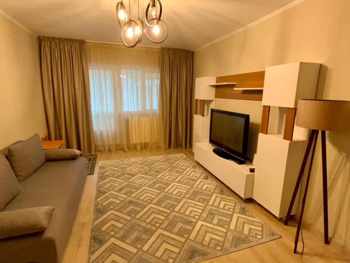 Apartament Bella Тиргу-Окна Екстер'єр фото