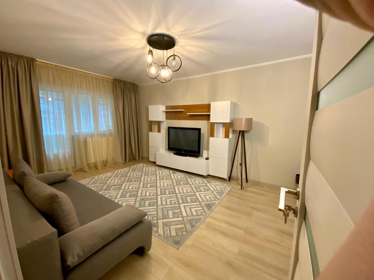 Apartament Bella Тиргу-Окна Екстер'єр фото
